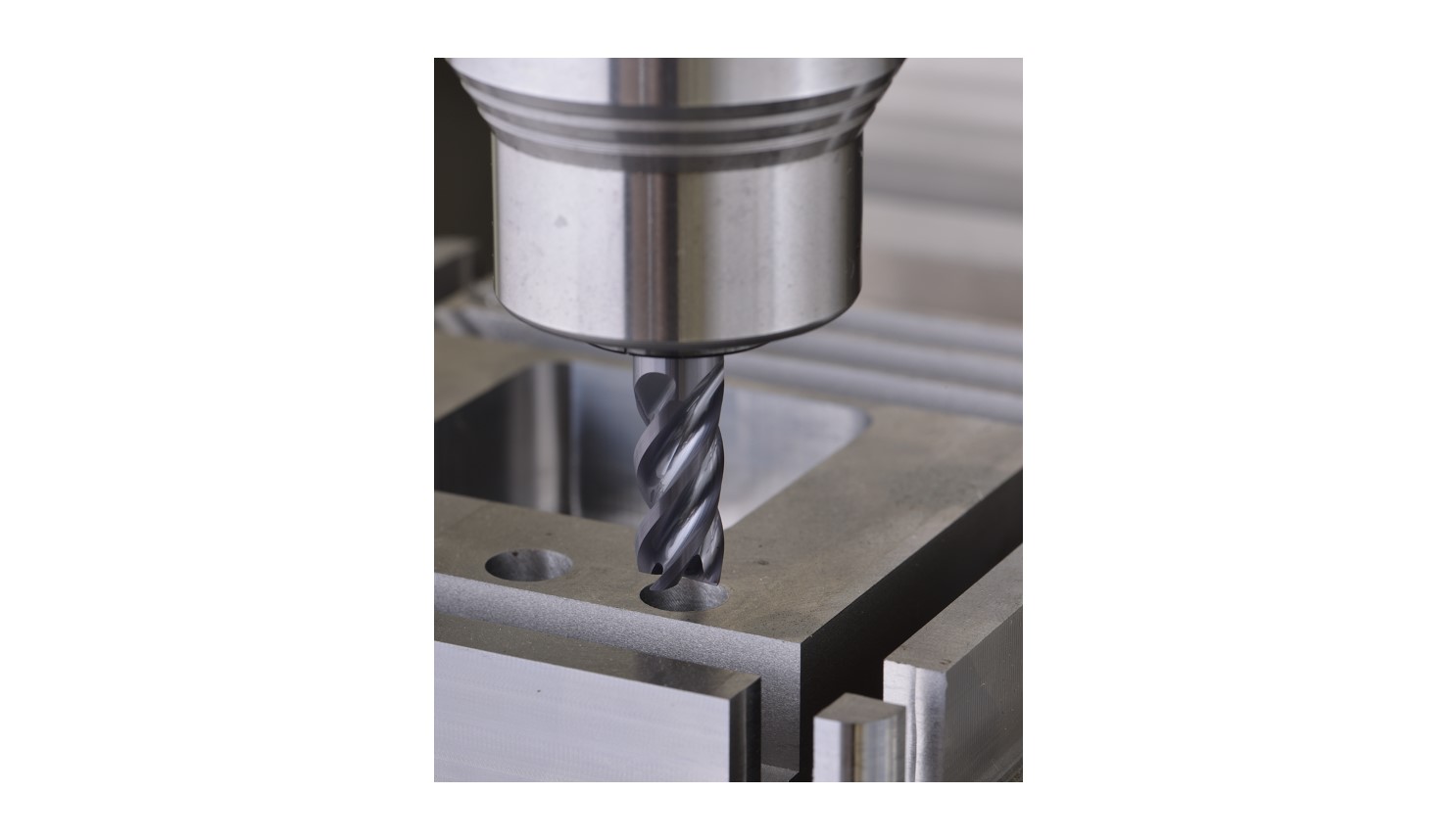 E140HX 超微粒鎢鋼塗層多用途立銑刀，不等分割，不等螺旋設計