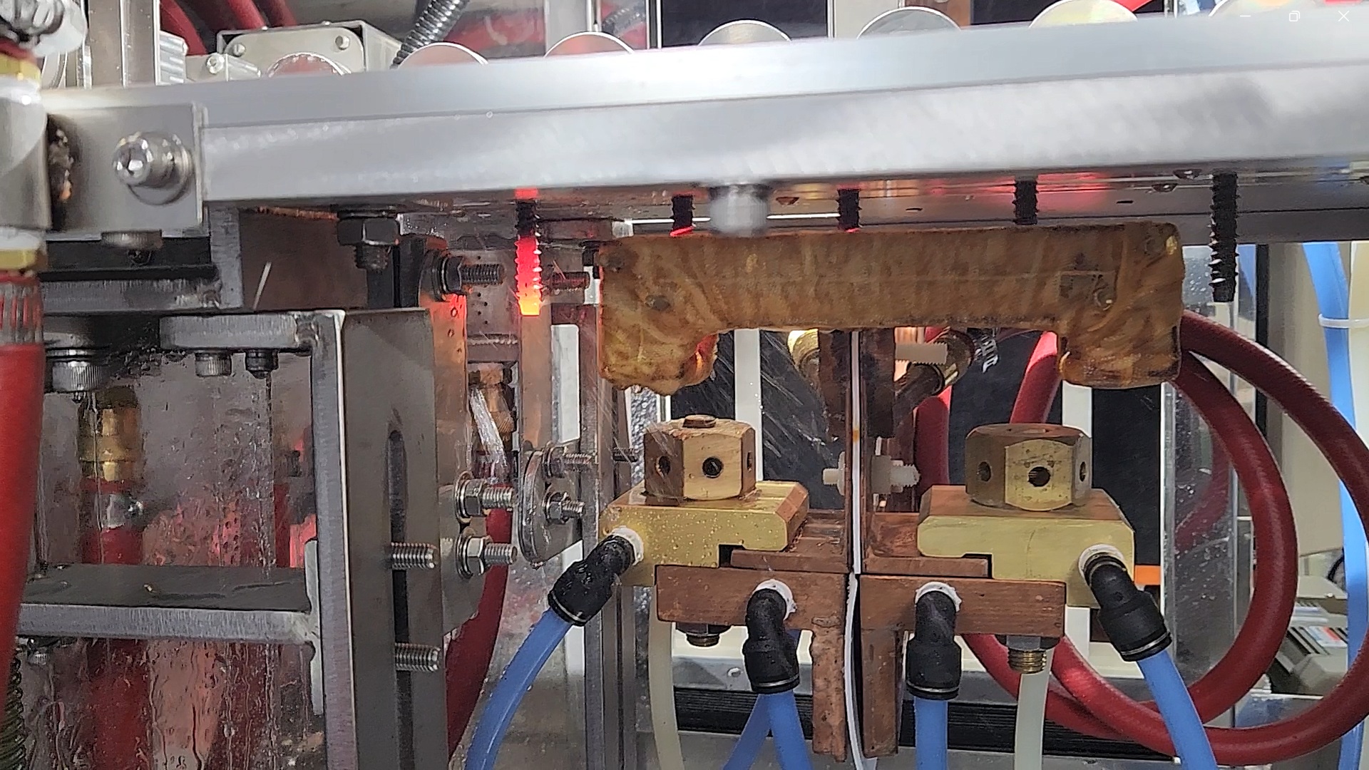 Automatic Induction Heating Equipment for Screws